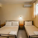 Phevos Lejlighedshotel Perissa (Santorini)