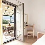Phevos Perissa (Santorini)