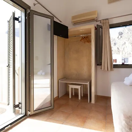 Aparthotel Phevos