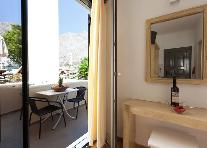 Phevos Lejlighedshotel 4*