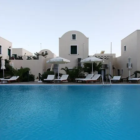 Phevos Aparthotel 4*