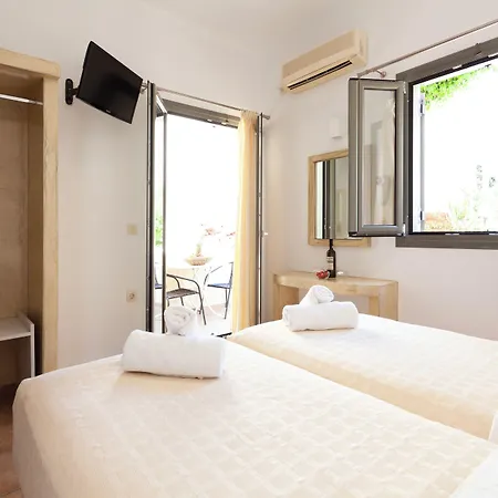 Aparthotel Phevos Perissa (Santorini)