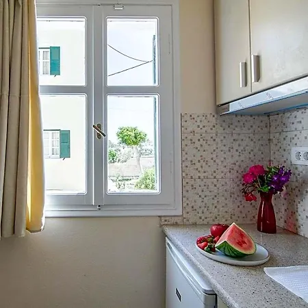 Aparthotel Phevos