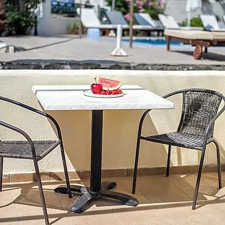 Aparthotel Phevos 4*