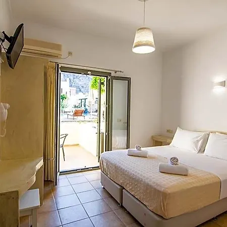 Aparthotel Phevos