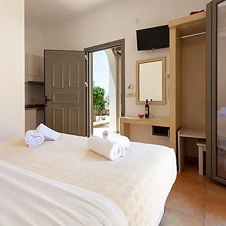 Aparthotel Phevos 4*