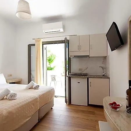 Aparthotel Phevos Perissa (Santorini)