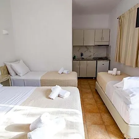Phevos 4* Perissa (Santorini)