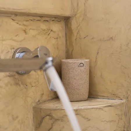 Phevos شقة فندقية 4*