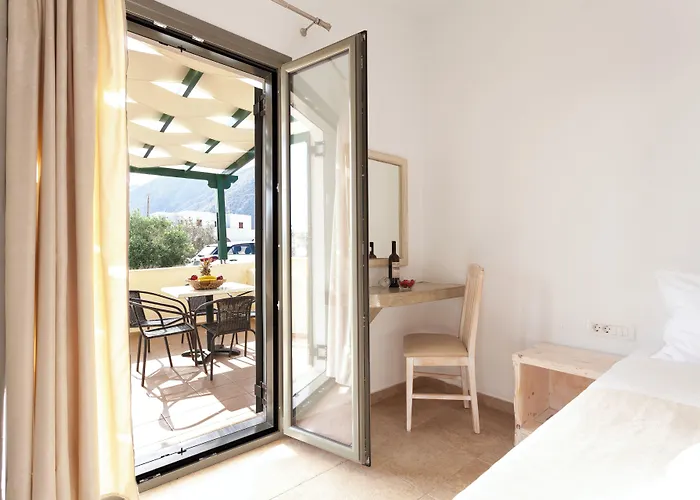 Phevos Περίσσα