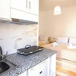 Phevos Aparthotel Perissa (Santorini)