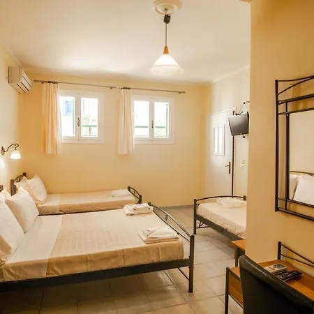 Phevos Hotel apartamentowy Perissa (Santorini)
