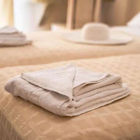 Hotel apartamentowy Phevos 3*