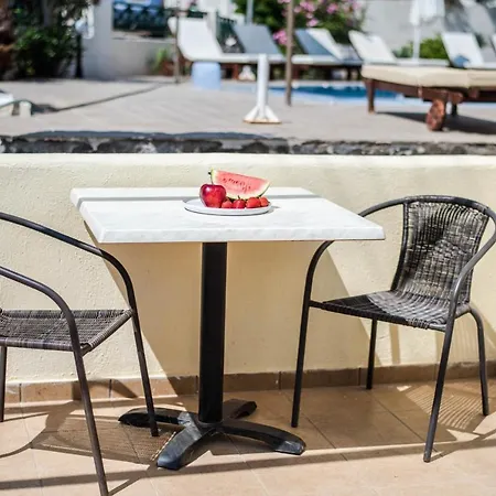 Phevos Perissa (Santorini)