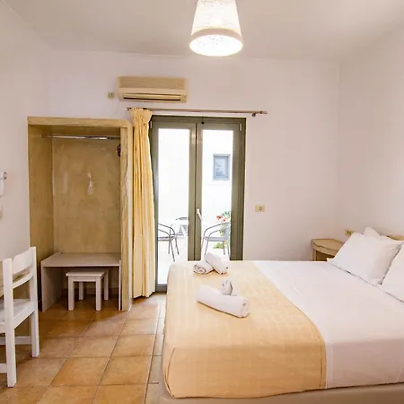 Phevos Perissa (Santorini)