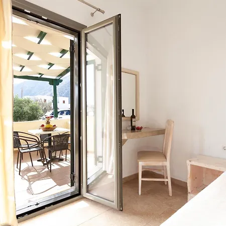 Hotel apartamentowy Phevos 3*