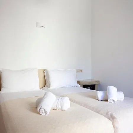 Phevos Hotel apartamentowy Perissa (Santorini)
