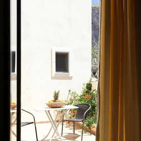 Phevos Hotel apartamentowy 3*