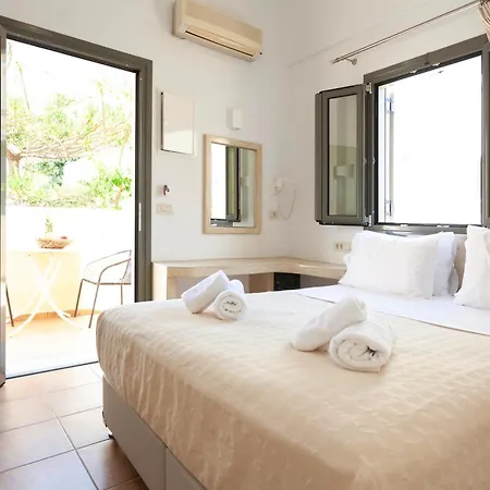Hotel apartamentowy Phevos 3*