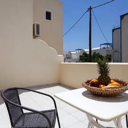 Phevos 3* Perissa (Santorini)