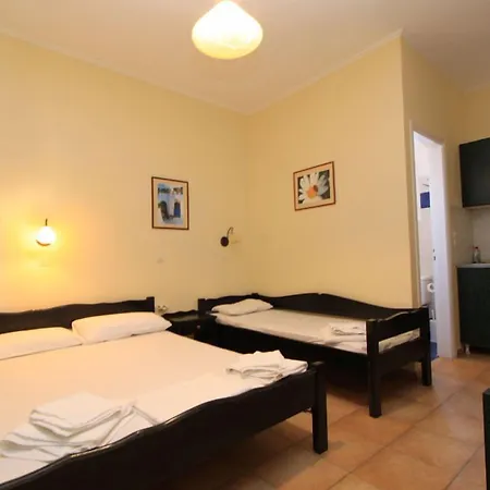 Lägenhetshotell Phevos Perissa (Santorini)