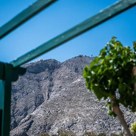 Phevos Perissa (Santorini)