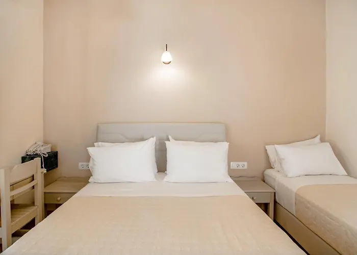 Phevos Aparthotel Perissa (Santorini)