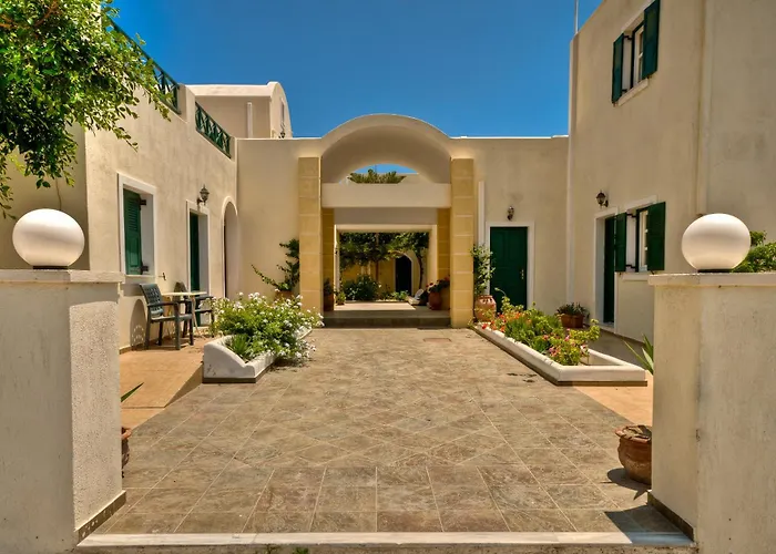 Aparthotel Phevos Perissa (Santorini)