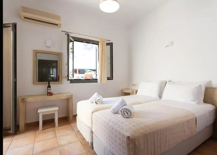 Phevos Perissa (Santorini)