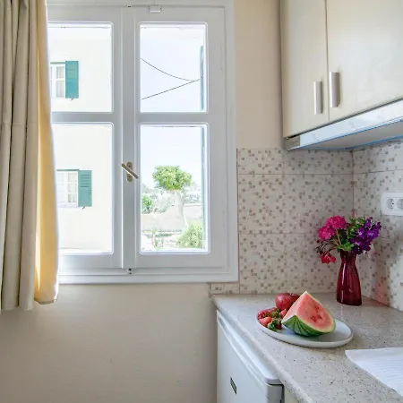 מלון דירות Phevos