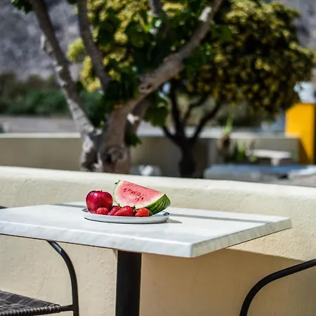 מלון דירות Phevos