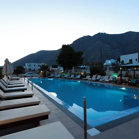 Phevos מלון דירות 4*