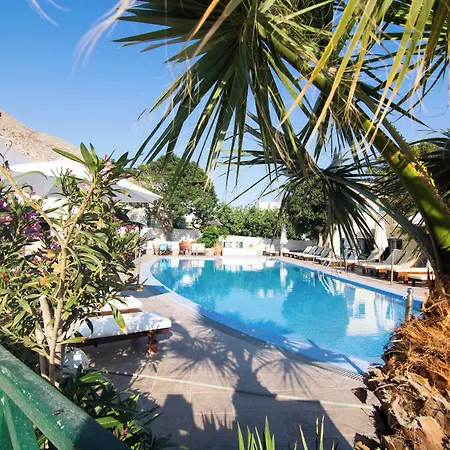 Phevos מלון דירות 4*