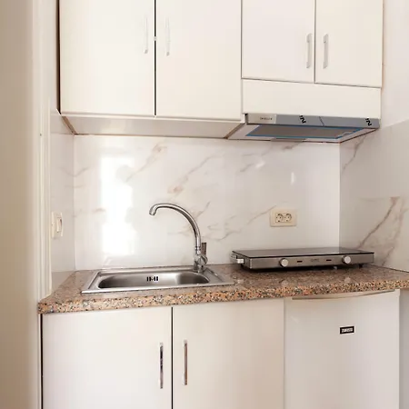 Phevos מלון דירות