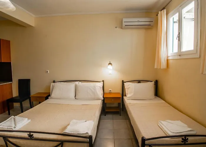 Phevos Hotel apartamentowy Perissa (Santorini)